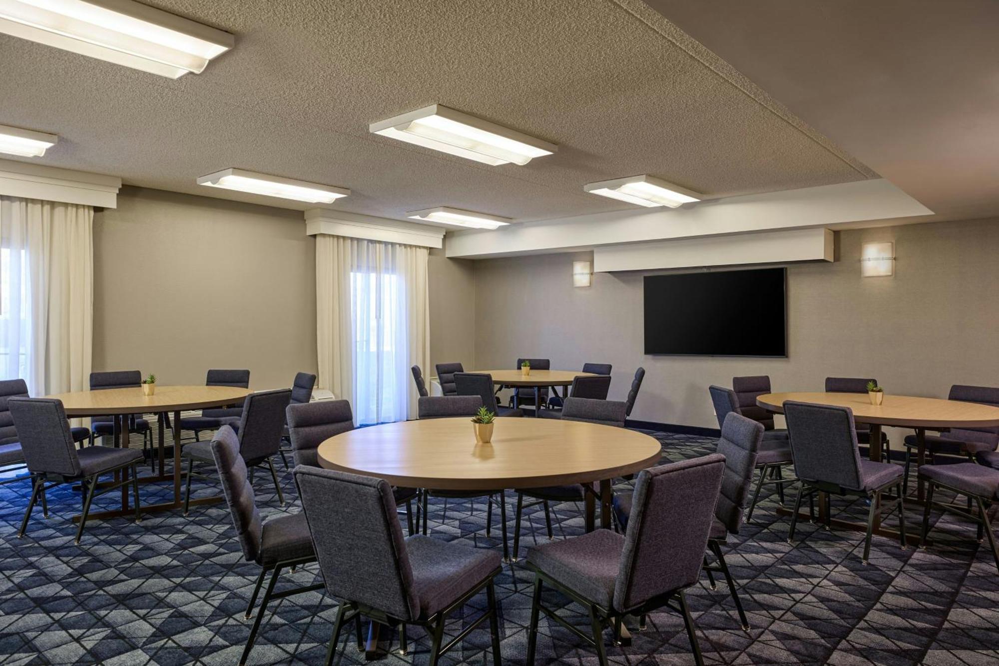 Courtyard By Marriott Phoenix North Экстерьер фото