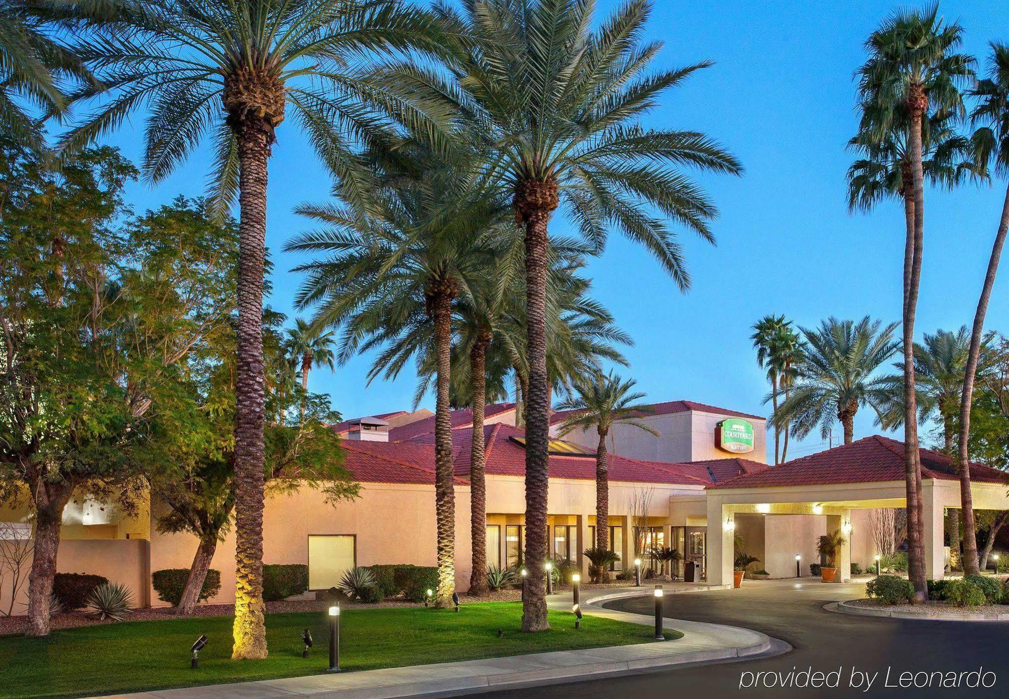 Courtyard By Marriott Phoenix North Экстерьер фото